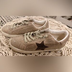 Vintage Havana Women's Splash Gold Sneaker Shoes Sz 7.5